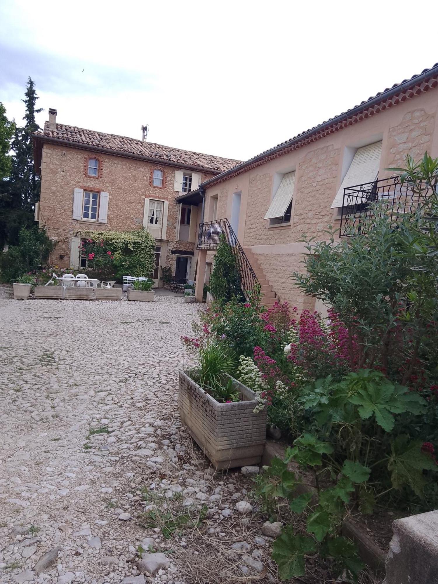 Les Gites Du Mont Ventoux Bedoin Bagian luar foto